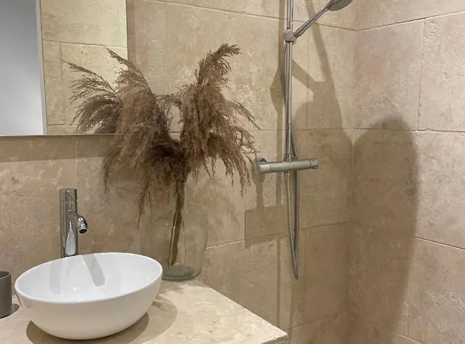 Tradition Corse & Modernite I Caseddi Di Barabe A Cantina *