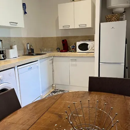 Tradition Corse & Modernite I Caseddi Di Barabe A Cantina *