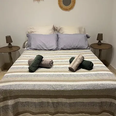 Tradition Corse & Modernite I Caseddi Di Barabe A Cantina