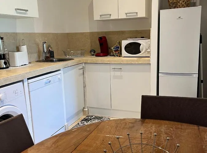 Tradition Corse & Modernite I Caseddi Di Barabe A Cantina *